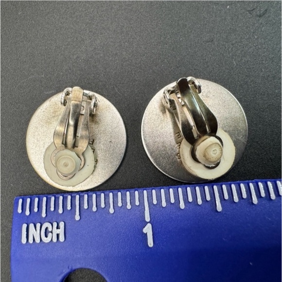 Hermès Vintage Clou de Selle Bijouterie Fantasie Clip Earrings - Picture 4 of 6